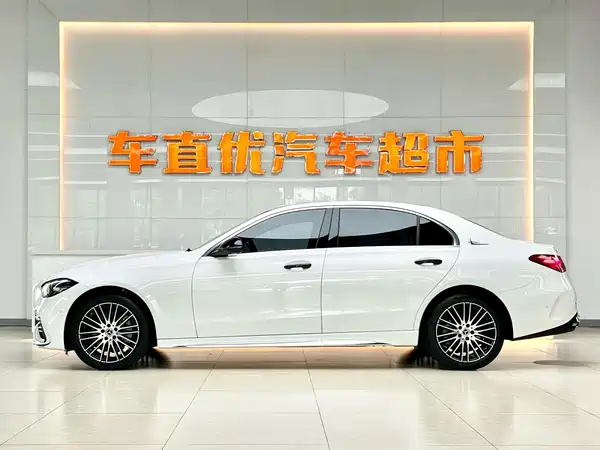 Mercedes-Benz C-Class 2025