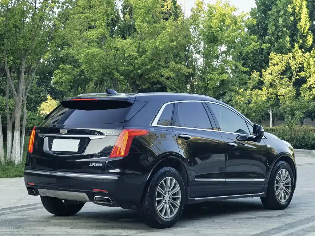 Cadillac XT5 2016 — фото 6