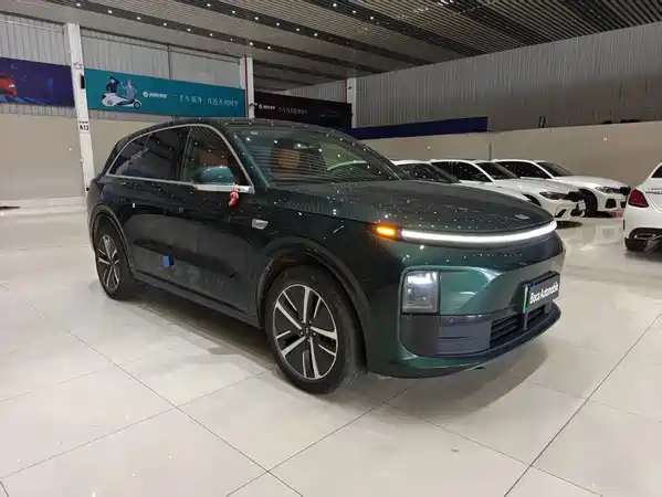 Li Auto L6 2025