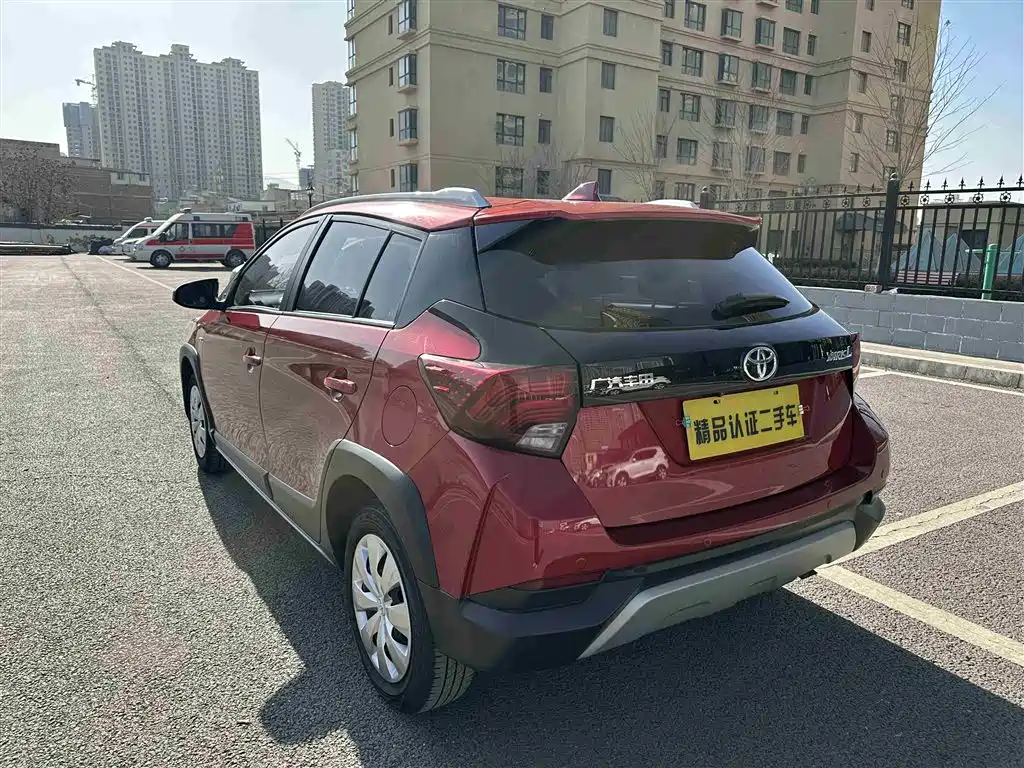 Toyota Yaris L 2021 — фото 17