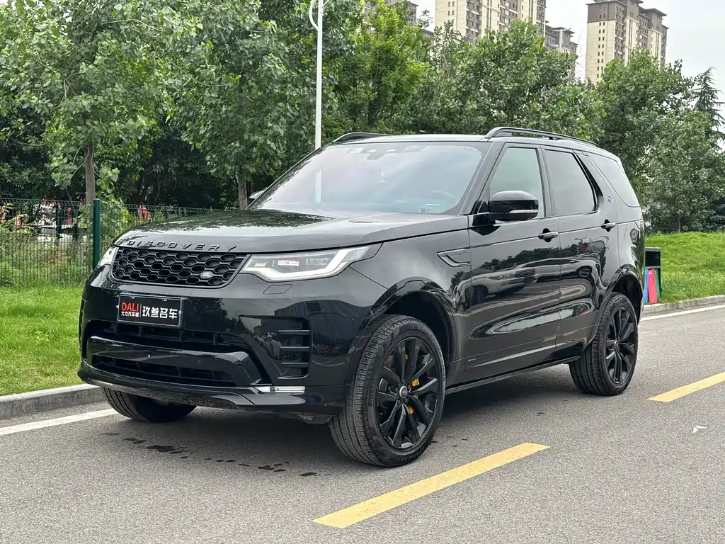 Land Rover Discovery 2022 — фото 1