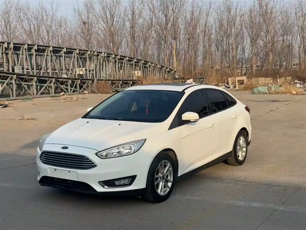 Ford Focus 2017 — фото 1