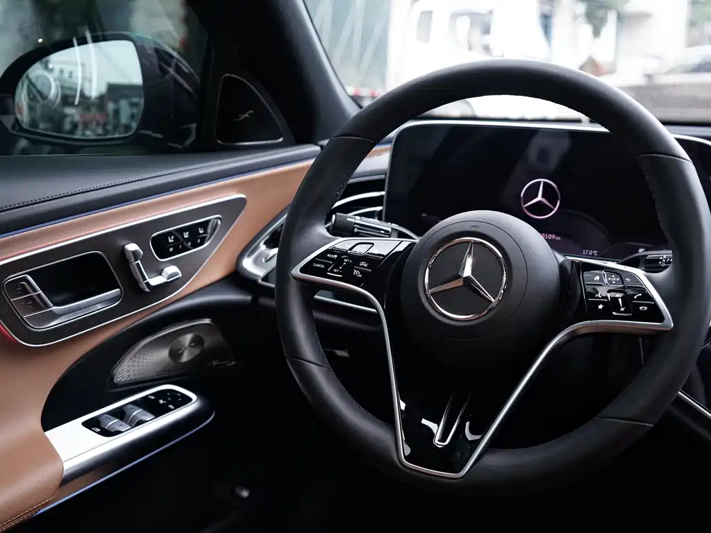 Mercedes-Benz E-Class 2024 — фото 20
