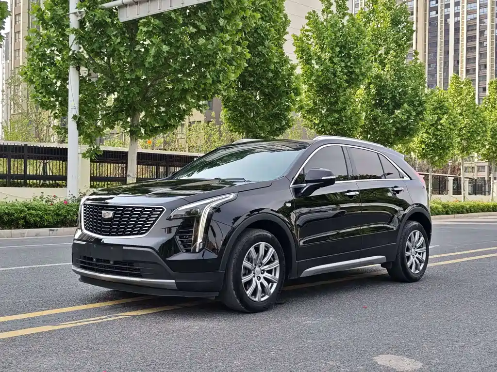 Cadillac XT4 2022 — фото 1