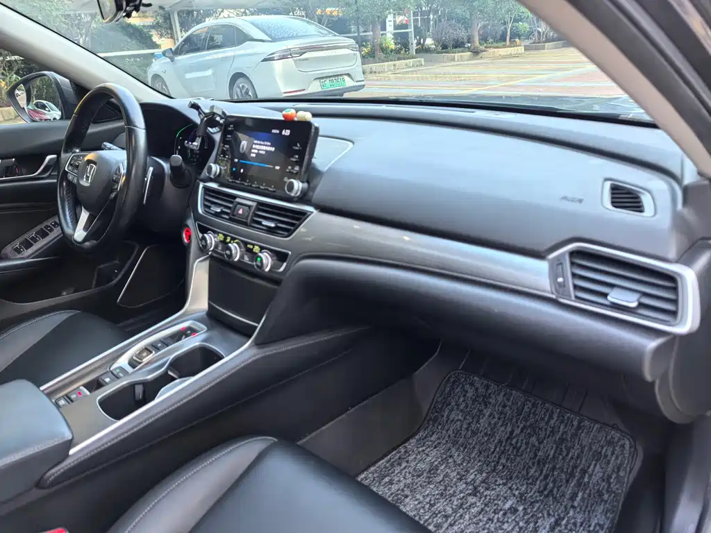 Honda Accord 2020 — фото 20