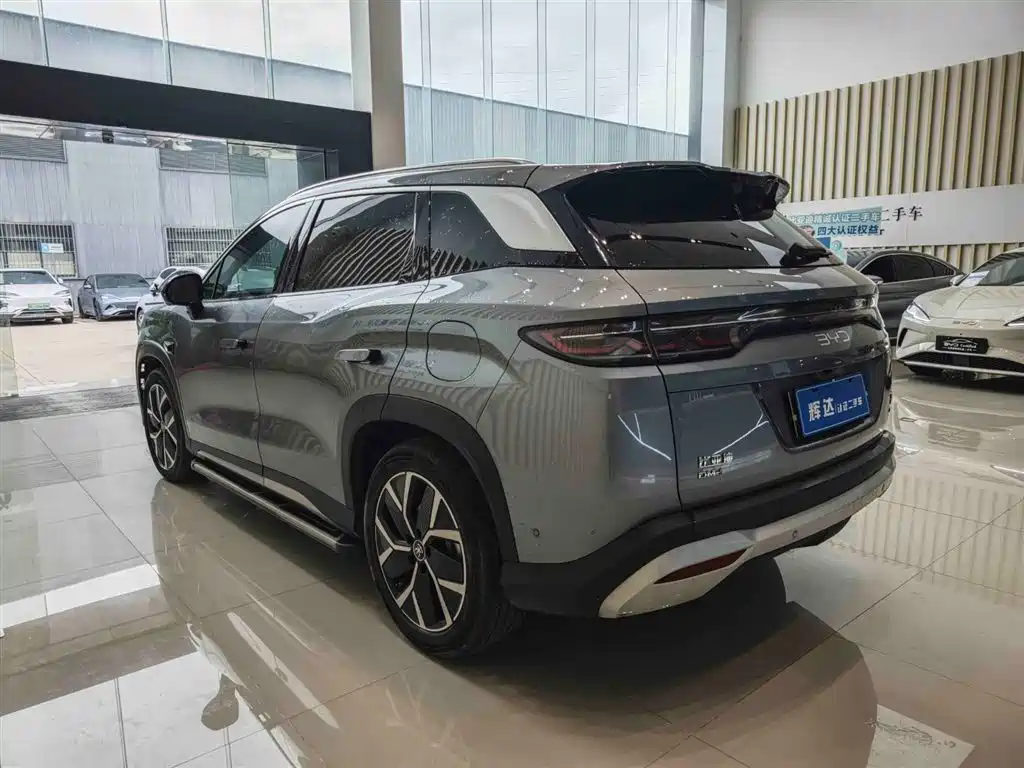 BYD L DM-i 2025 — фото 7