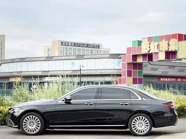 Mercedes-Benz E-Class 2022