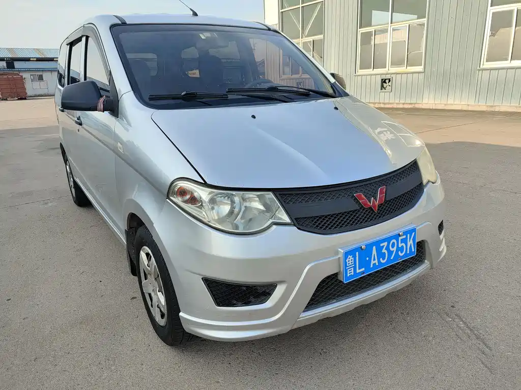 Wuling Hongguang 2018 — фото 3