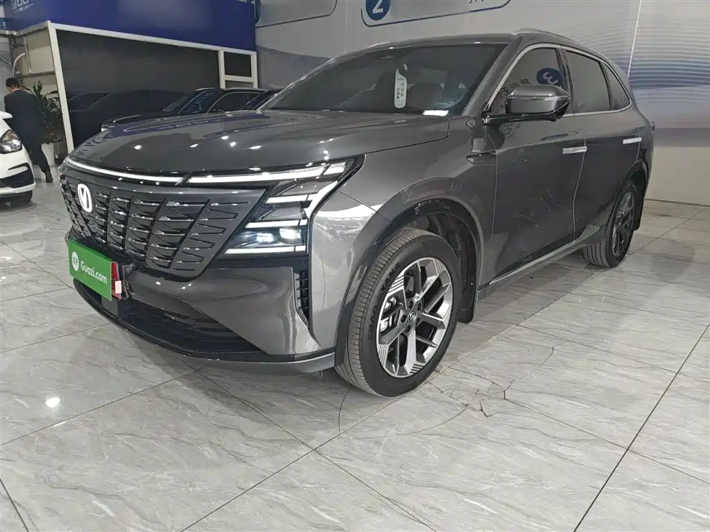 Changan CS75 PLUS 2024 — фото 1