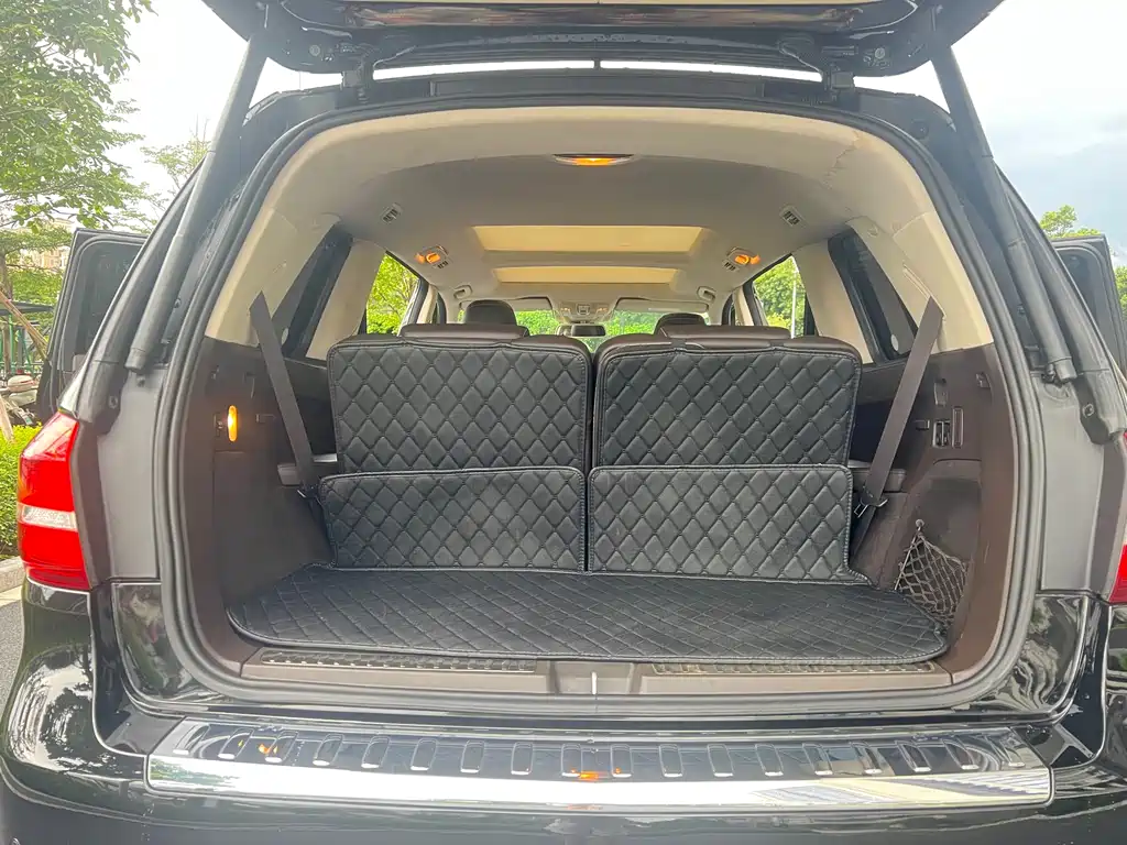 Mercedes-Benz GLS 2018 — фото 33