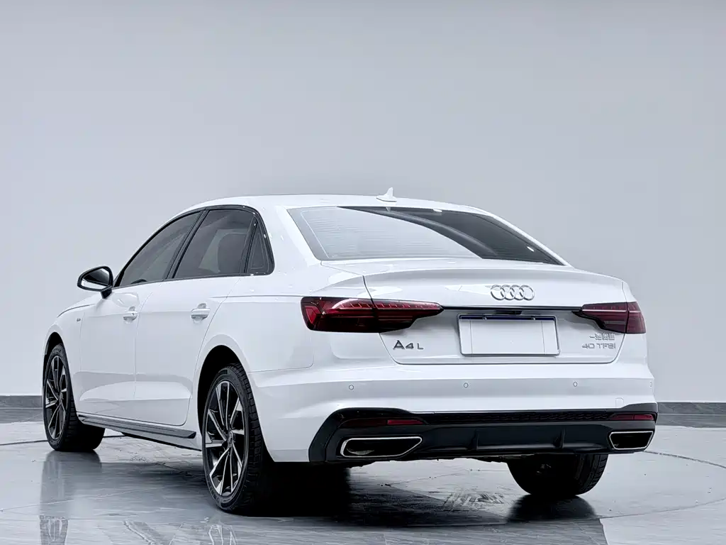 Audi A4L 2023 — фото 14