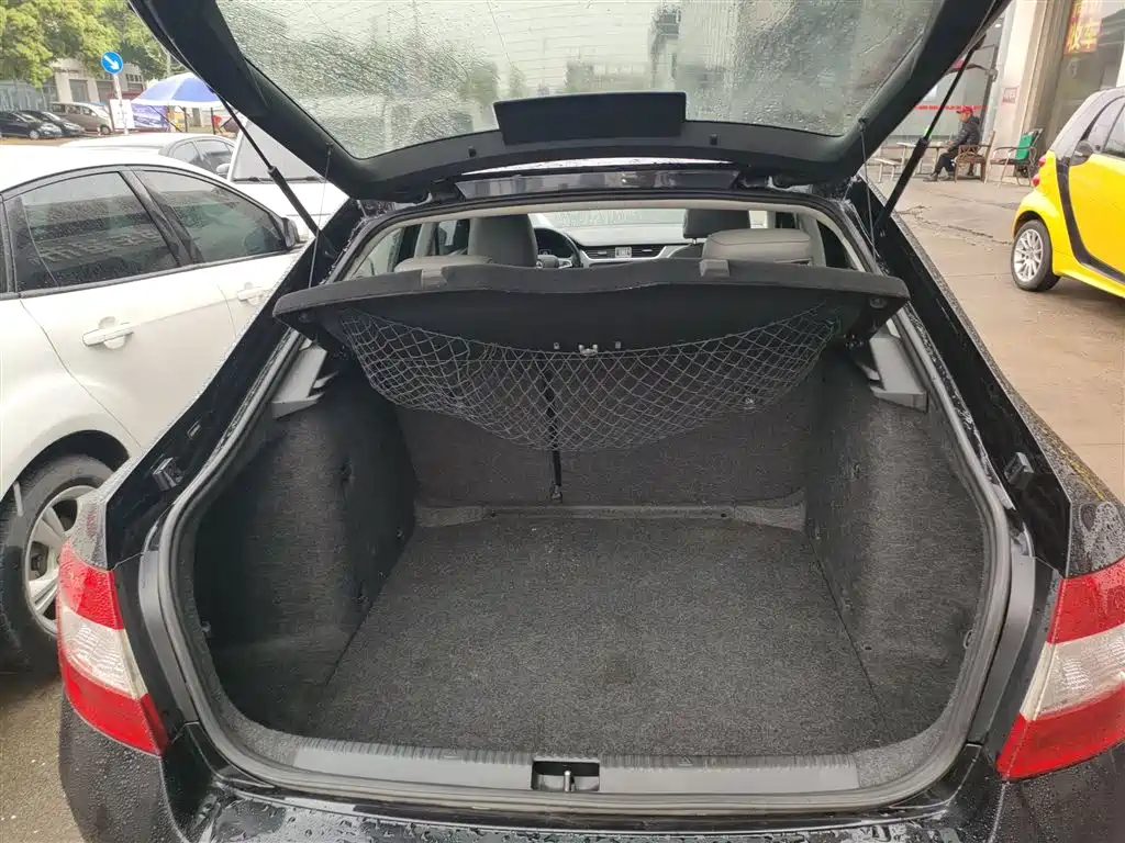Skoda Octavia 2015 — фото 19