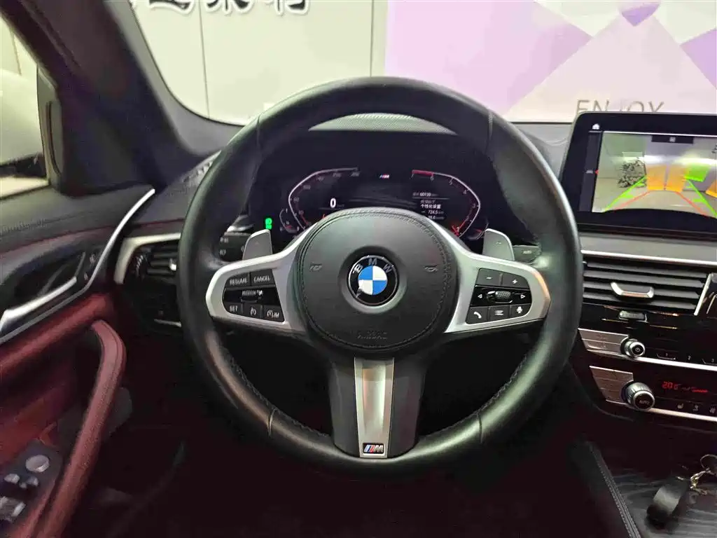 BMW 5 Series 2021 — фото 11