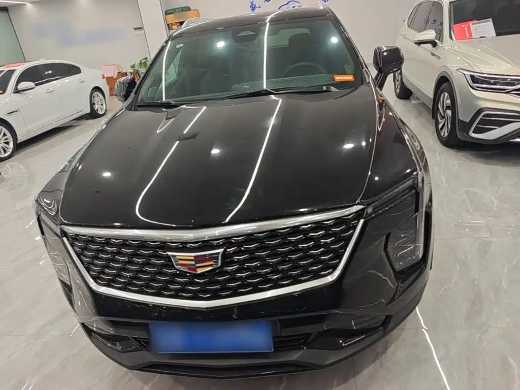Cadillac XT4 2025 — фото 3