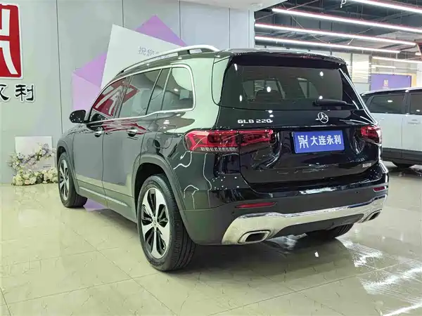 Mercedes-Benz GLB 2023