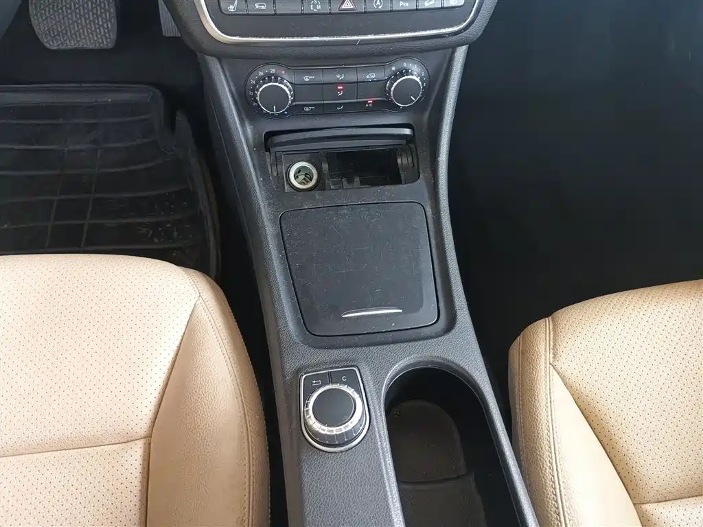 Mercedes-Benz GLA 2016 — фото 14