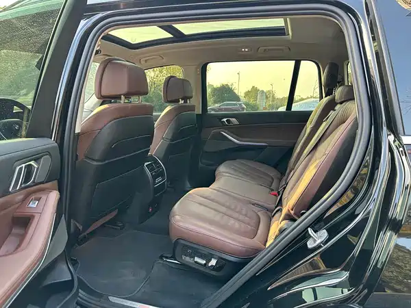 BMW X7 2022