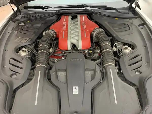 Ferrari GTC4Lusso 2016