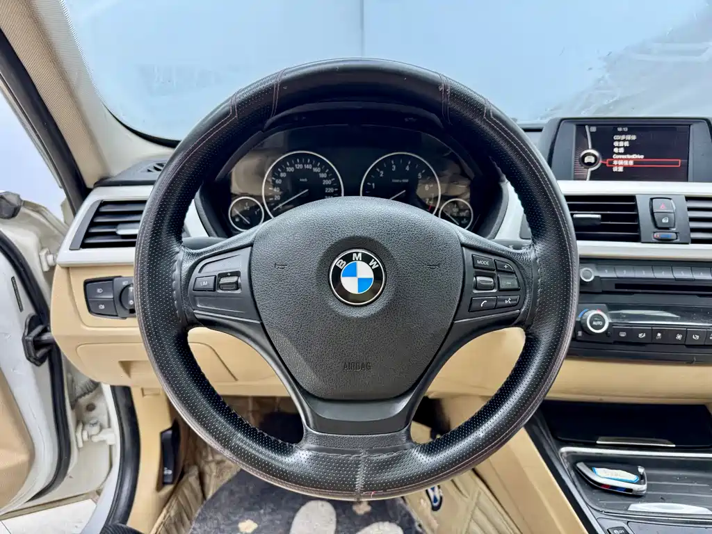 BMW 3 Series 2014 — фото 16
