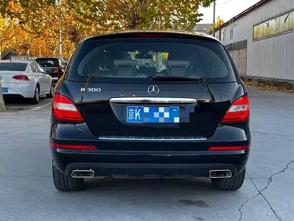 Mercedes-Benz R-Class 2011