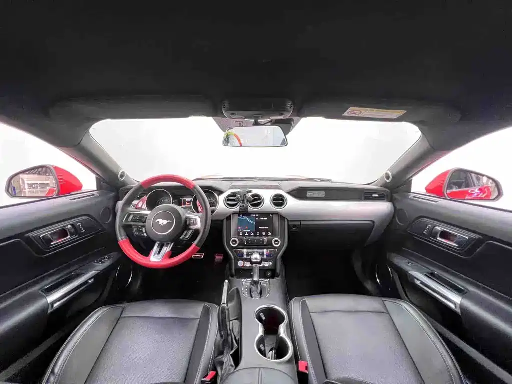 Ford Mustang 2018 — фото 16