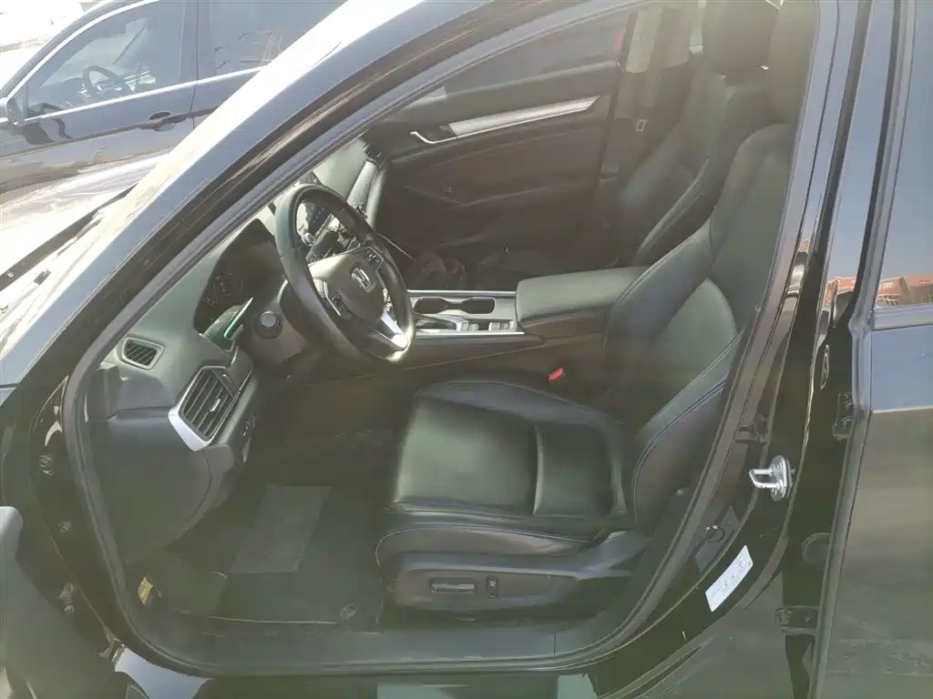 Honda Accord 2021 — фото 15