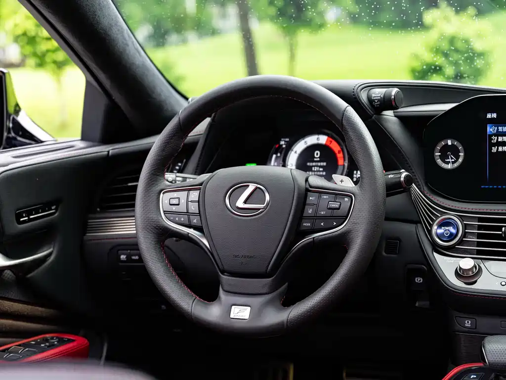 Lexus LS 2021 — фото 13