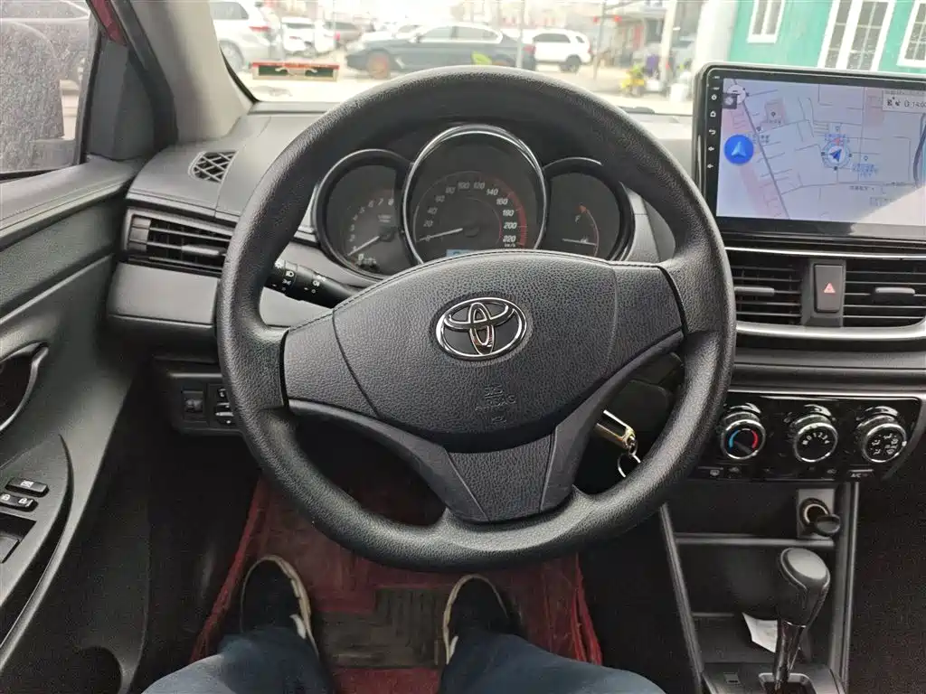 Toyota Yaris L 2021 — фото 11