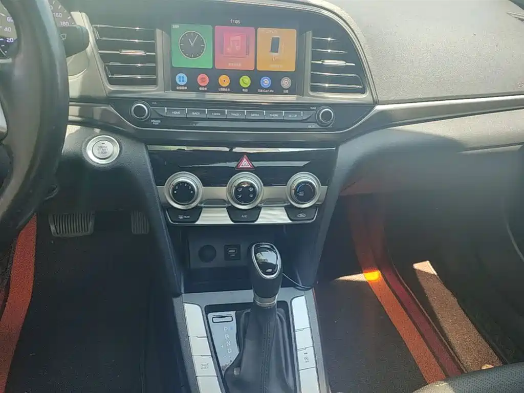 Hyundai Elantra 2020 — фото 13