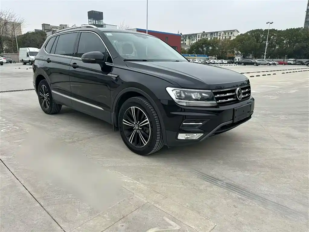 Volkswagen Tiguan L 2020 — фото 23