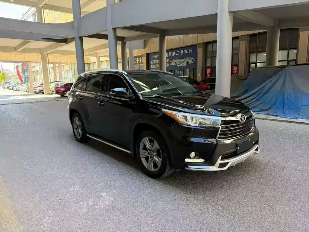 Toyota Highlander 2016 — фото 1