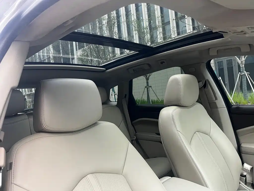 Cadillac SRX 2015 — фото 19