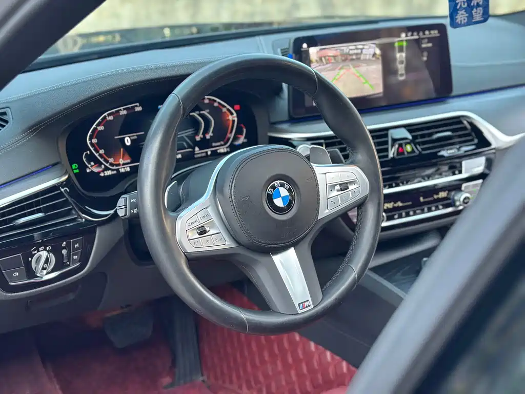 BMW 5 Series 2023 — фото 15