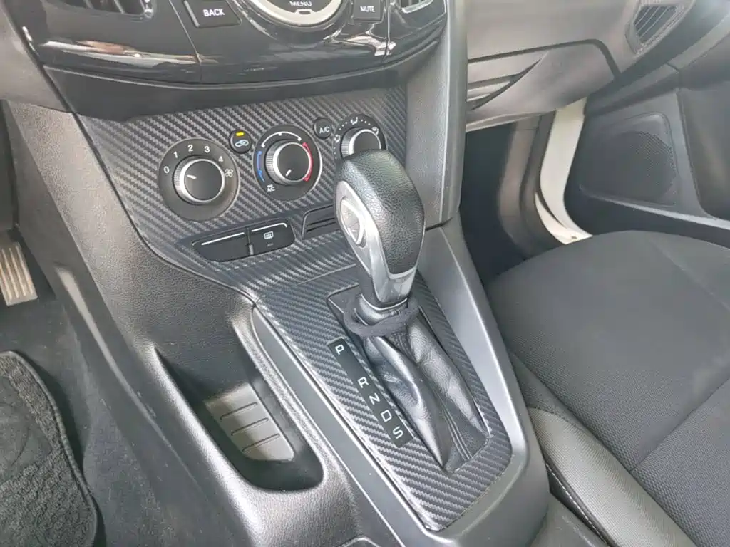 Ford Focus 2014 — фото 14