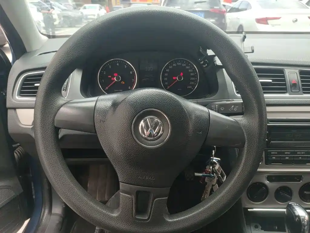 Volkswagen Lavida 2014