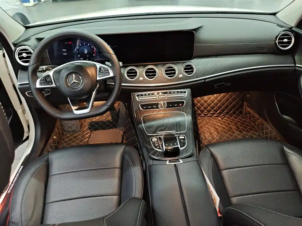 Mercedes-Benz E-Class 2018 — фото 10