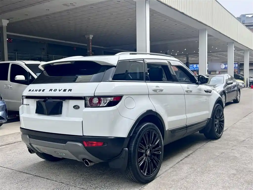 Land Rover Evoque 2014 — фото 11