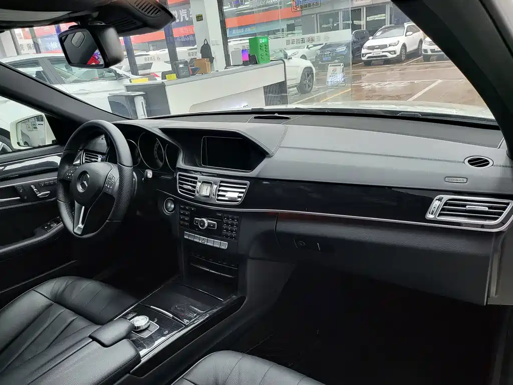 Mercedes-Benz E-Class 2014 — фото 11