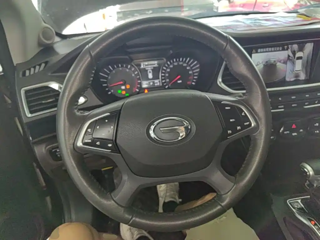 GAC Trumpchi GS4 2017 — фото 11