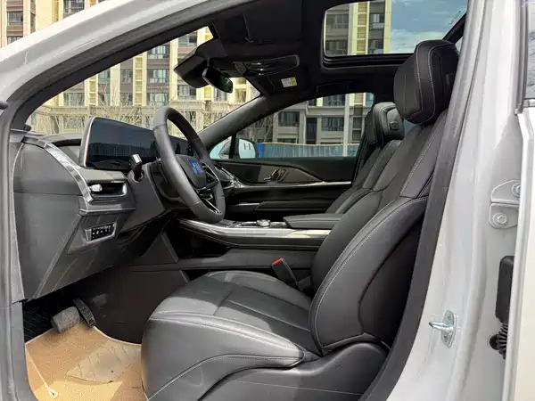 Cadillac XT5 2025