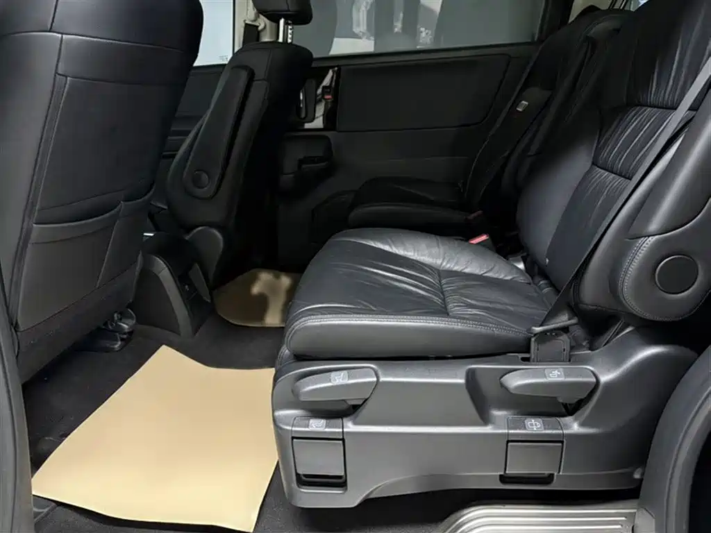 Honda Odyssey 2021 — фото 23