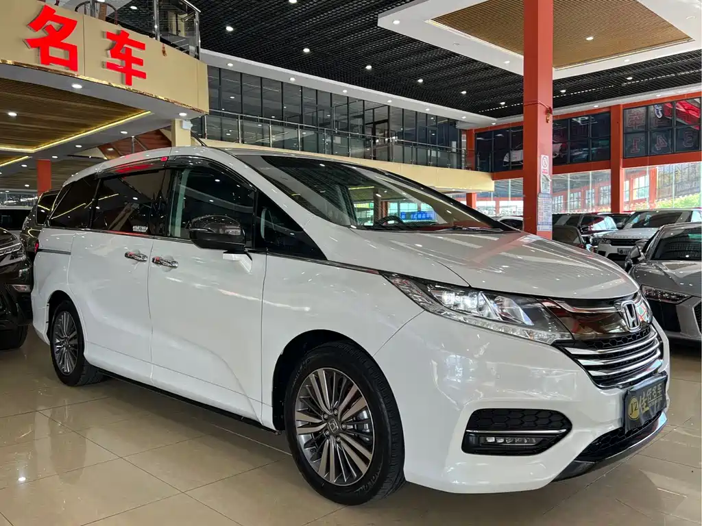 Honda Odyssey 2018 — фото 3