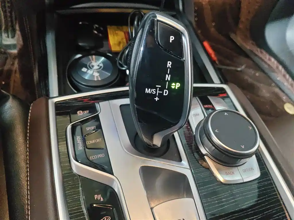 BMW 7 Series 2020 — фото 10