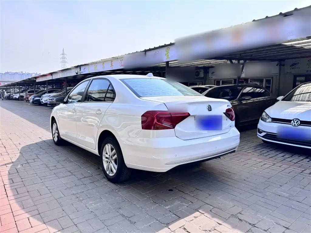 Volkswagen Jetta 2017 — фото 5