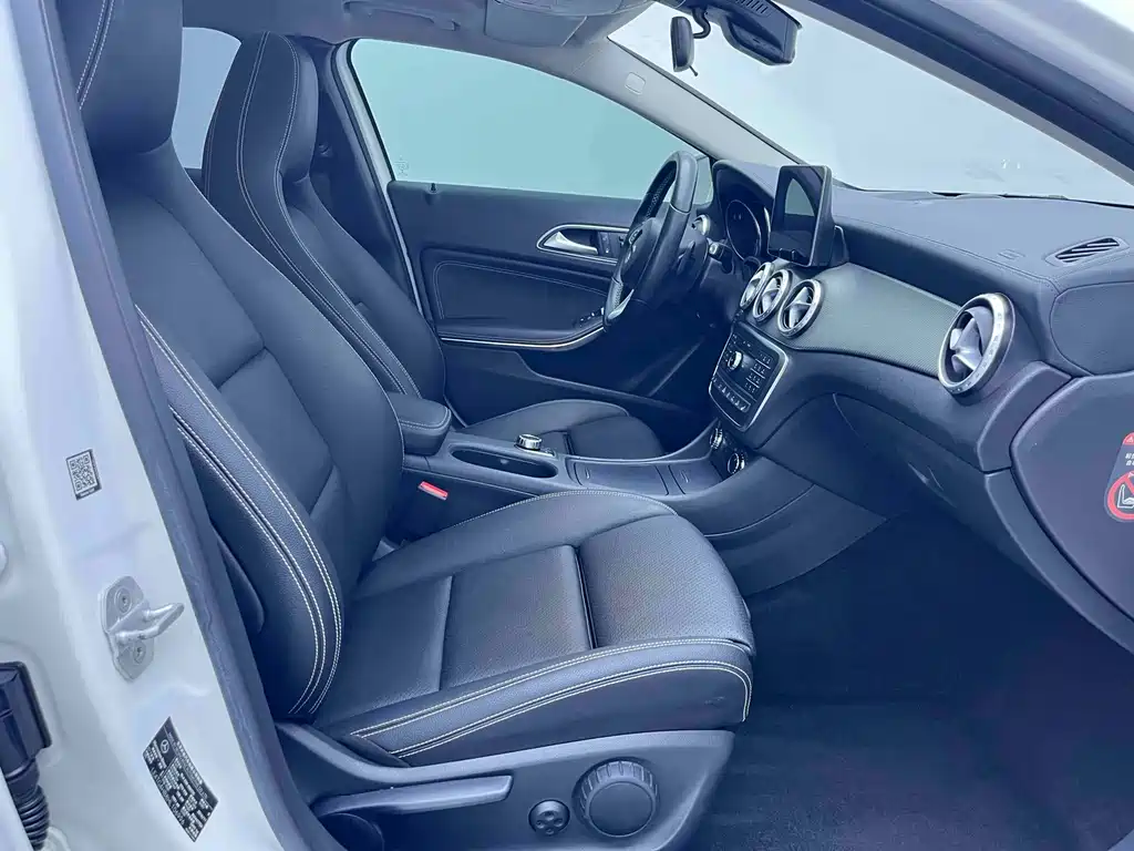 Mercedes-Benz GLA 2017 — фото 12