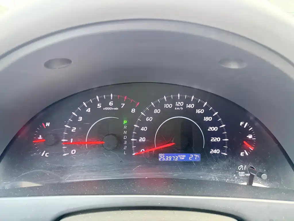 Toyota Camry 2009 — фото 20