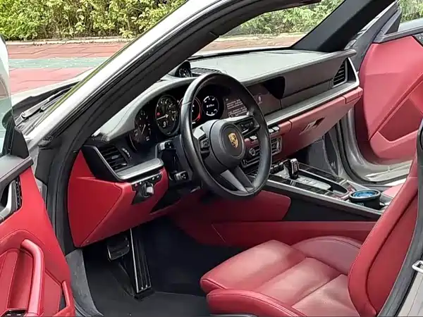 Porsche 911 2023