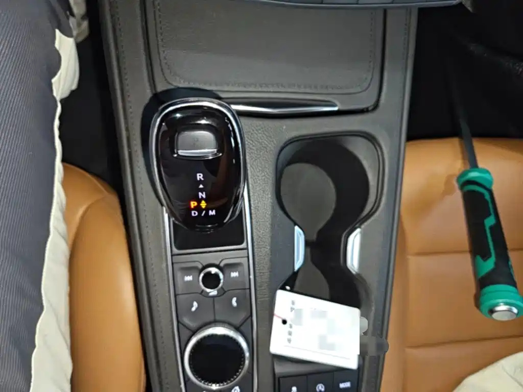Cadillac XT4 2022 — фото 14