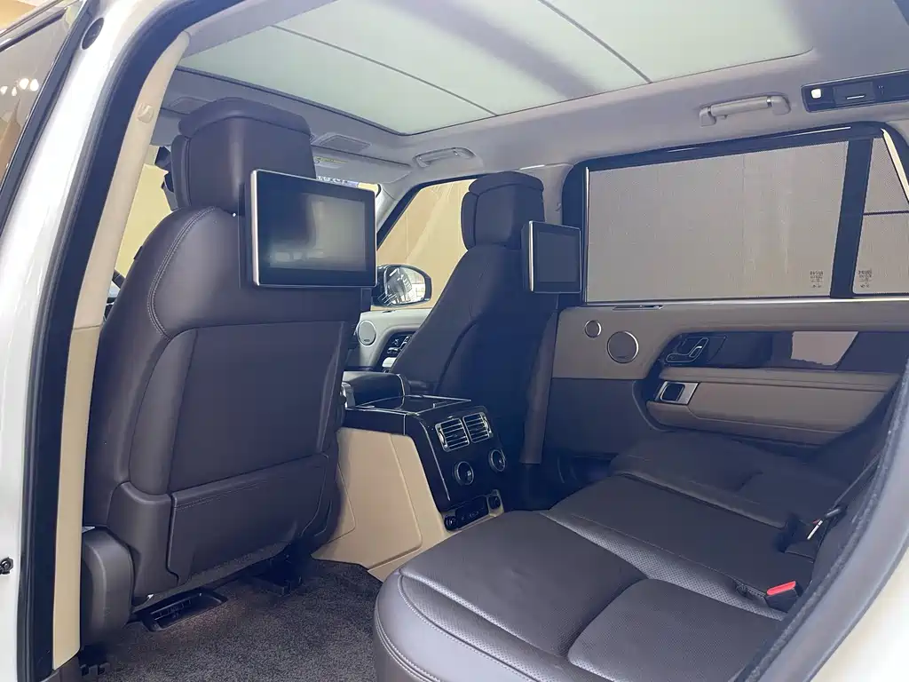 Land Rover Range Rover 2022 — фото 13