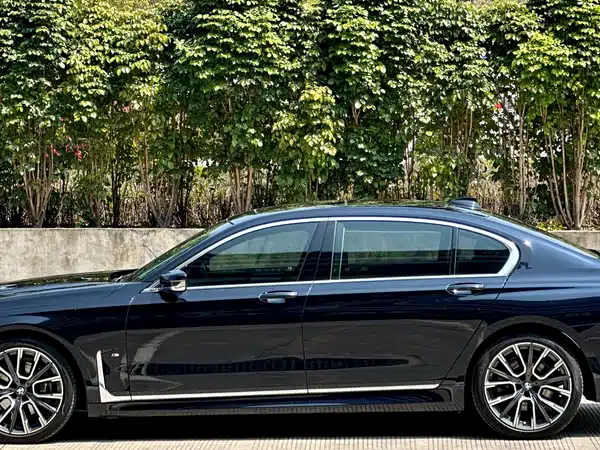 BMW 7 Series 2021